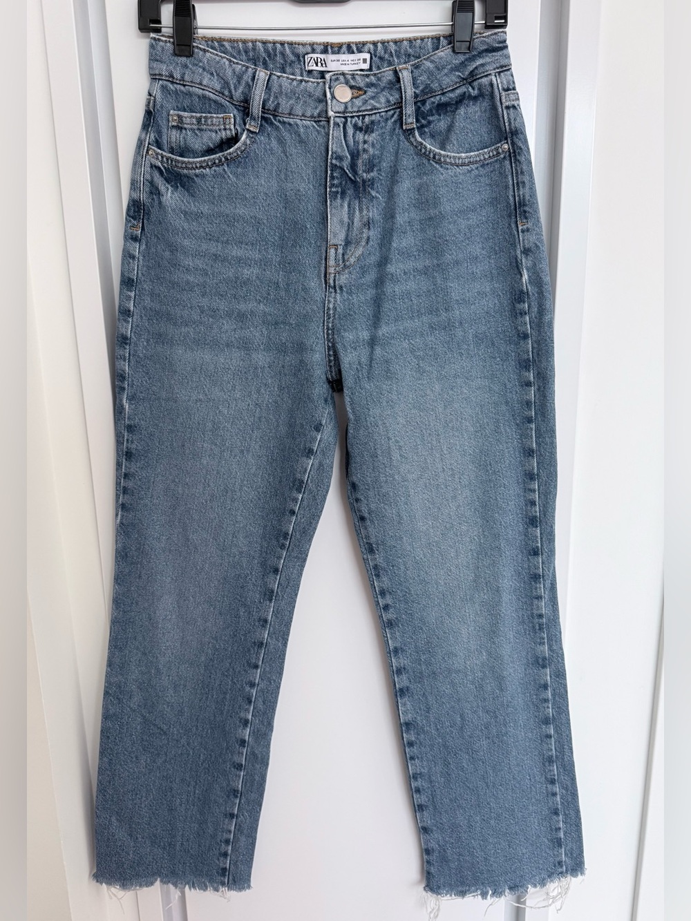 ZARA High Rise Straight Leg Cropped Jeans Light Wash Size US 4 / 26